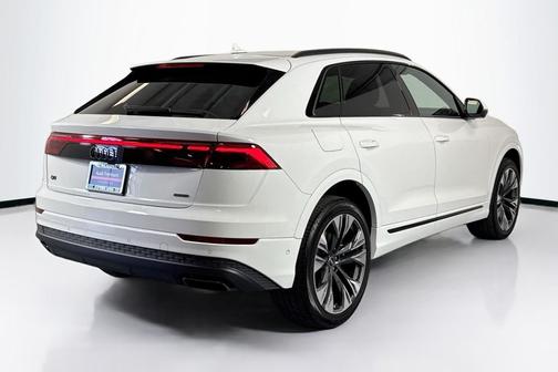 2025 Audi Q8 55 Premium