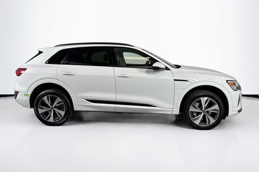 2024 Audi Q8 e-tron Premium
