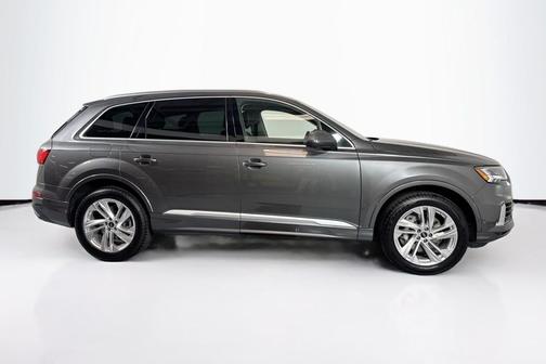 2024 Audi Q7 55 Premium Plus