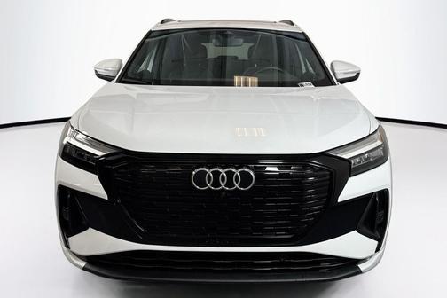 2024 Audi Q4 e-tron Premium Plus 55 quattro