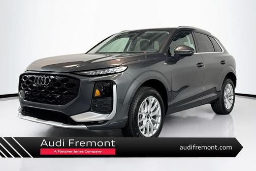 Daytona Gray Pearl Effect 2026 Audi Q3 TFSI quattro S tronic