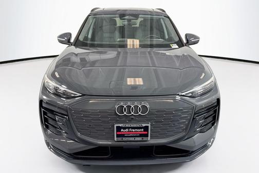 2025 Audi Q6 e-tron Premium Plus quattro