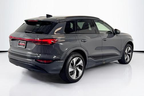 2025 Audi Q6 e-tron Premium Plus quattro