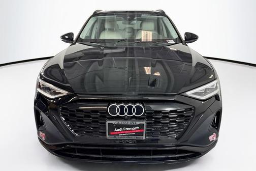 2024 Audi Q8 e-tron Premium