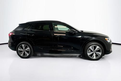2024 Audi Q8 e-tron Premium