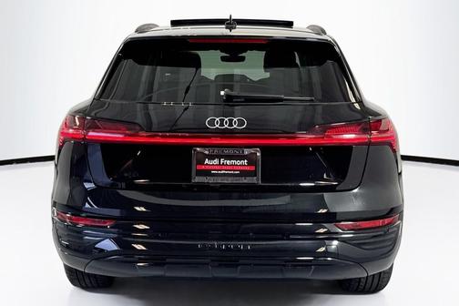 2024 Audi Q8 e-tron Premium