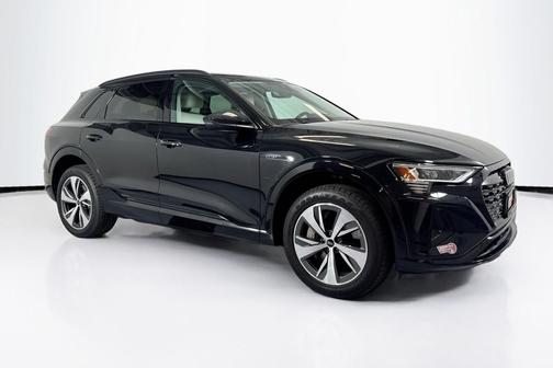 2024 Audi Q8 e-tron Premium