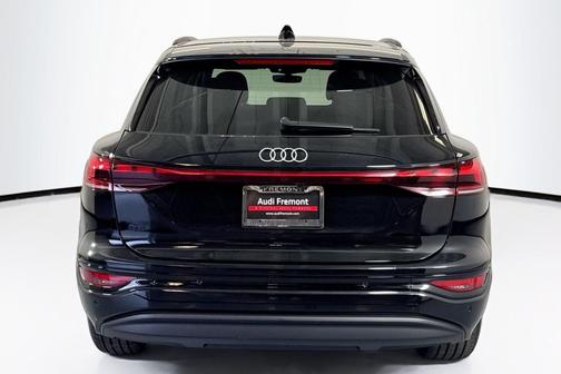 2025 Audi Q6 e-tron Premium