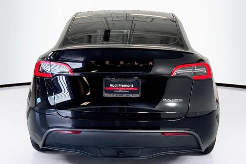 2024 Tesla Model Y Performance Dual Motor All-Wheel Drive