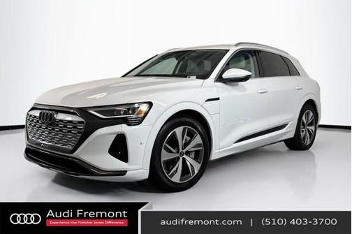 2024 Audi Q8 e-tron Premium Plus