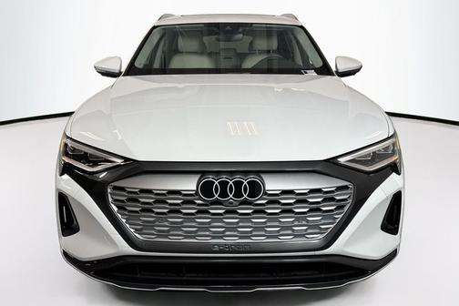 2024 Audi Q8 e-tron Premium Plus