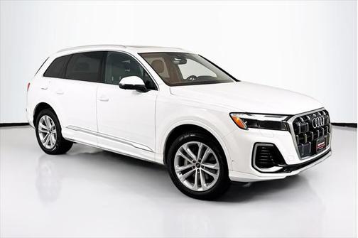 2025 Audi Q7 55 Premium Plus