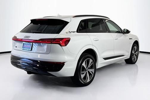 2024 Audi Q8 e-tron Premium