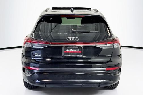 2024 Audi Q4 e-tron Premium Plus 55 quattro