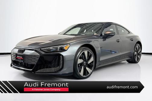 Daytona Gray Pearl Effect 2025 Audi RS e-tron GT performance