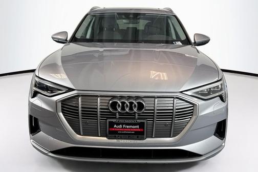 2022 Audi e-tron Premium