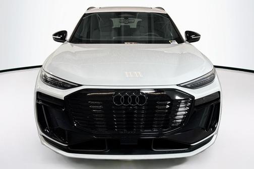 Glacier White Metallic 2027 Audi Q6 e-tron Premium Plus