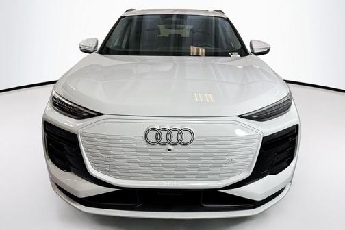 2025 Audi Q6 e-tron Premium Plus quattro