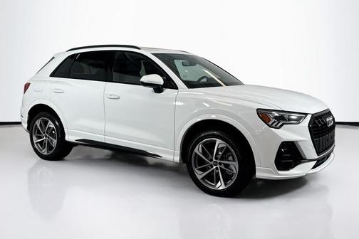2025 Audi Q3 Premium 45 TFSI S line quattro Tiptronic