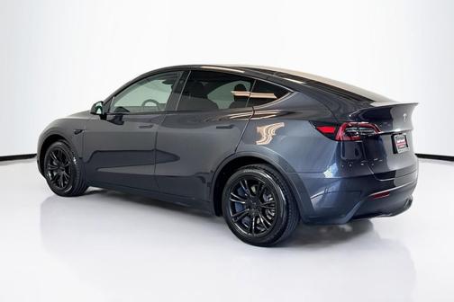 2024 Tesla Model Y Long Range Dual Motor All-Wheel Drive