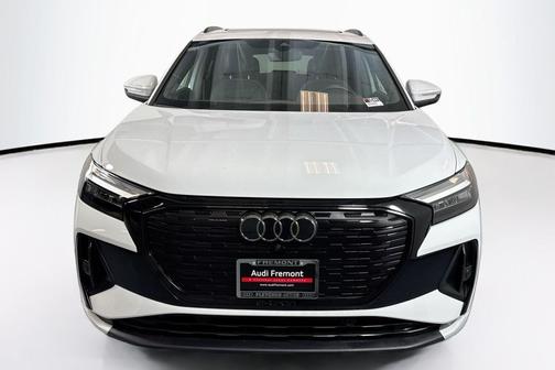 2024 Audi Q4 e-tron Premium Plus 55 quattro
