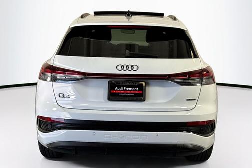 2024 Audi Q4 e-tron Premium Plus 55 quattro