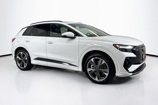 2024 Audi Q4 e-tron Premium Plus 55 quattro