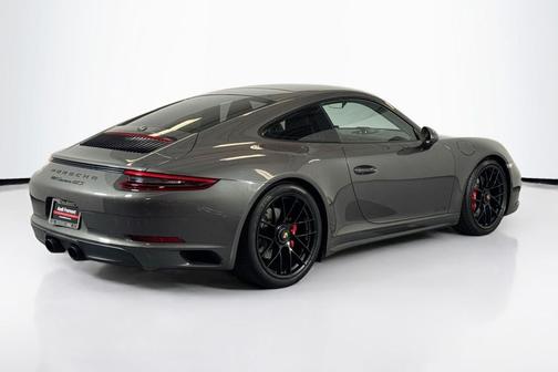 2018 Porsche 911 Carrera GTS