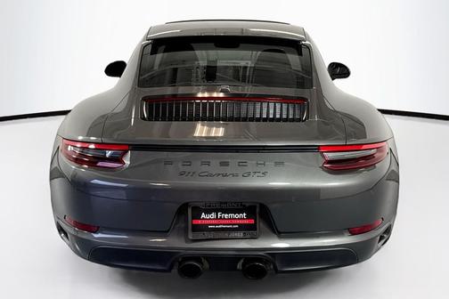 2018 Porsche 911 Carrera GTS