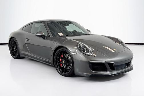 2018 Porsche 911 Carrera GTS
