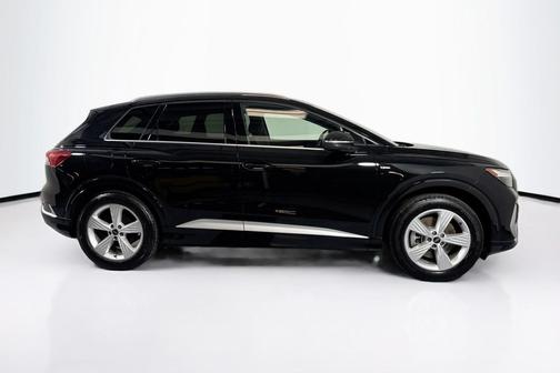 2024 Audi Q4 e-tron Premium Plus 55 quattro