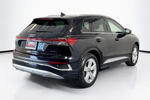 2024 Audi Q4 e-tron Premium Plus 55 quattro