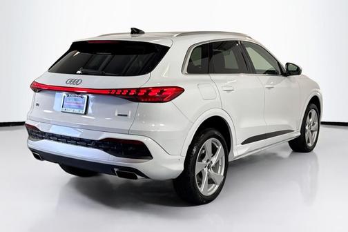 2025 Audi Q5 Premium Plus