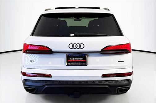 2025 Audi Q7 55 Prestige