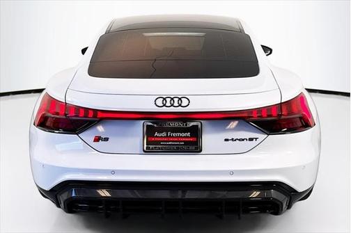 2024 Audi RS e-tron GT quattro