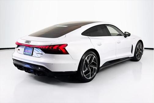 2024 Audi RS e-tron GT quattro