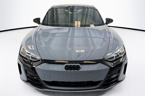 2022 Audi e-tron GT Prestige