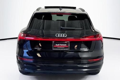 2021 Audi e-tron Premium