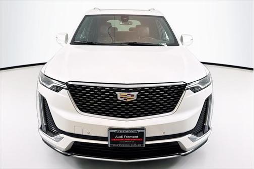 2022 Cadillac XT6 Premium Luxury FWD