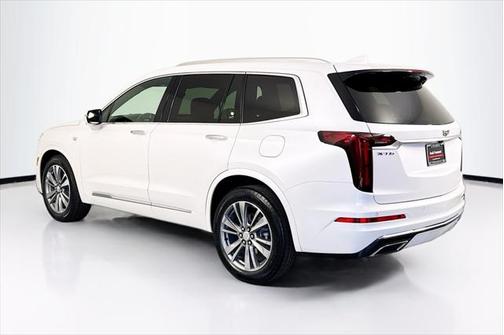 2022 Cadillac XT6 Premium Luxury FWD
