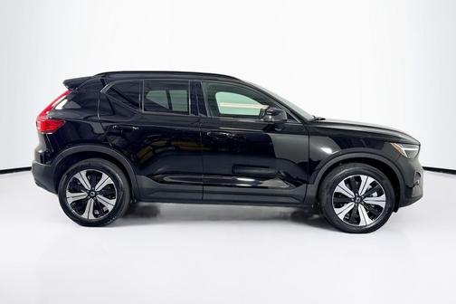 2023 Volvo XC40 Recharge Pure Electric Twin Plus
