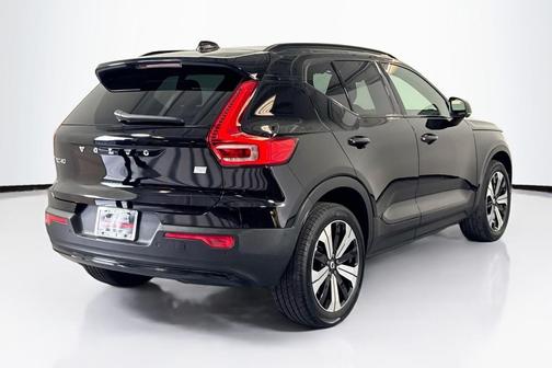 2023 Volvo XC40 Recharge Pure Electric Twin Plus