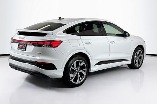 2024 Audi Q4 e-tron Sportback Premium 55 quattro