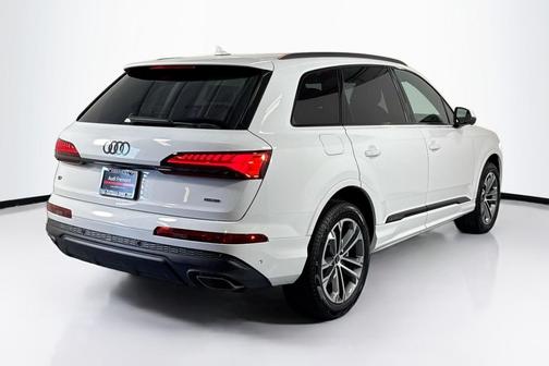 2026 Audi Q7 45 Premium
