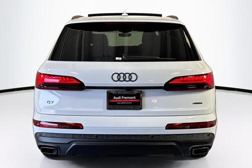 2026 Audi Q7 45 Premium