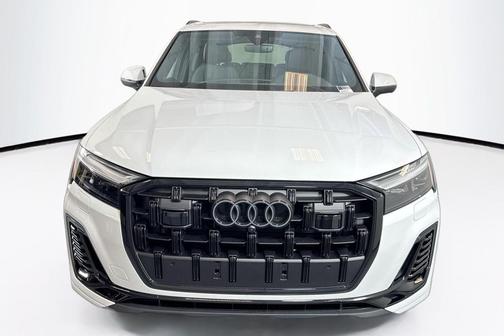 2026 Audi Q7 45 Premium
