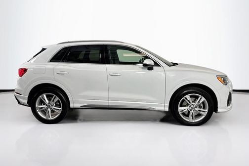 2020 Audi Q3 45 S line Premium