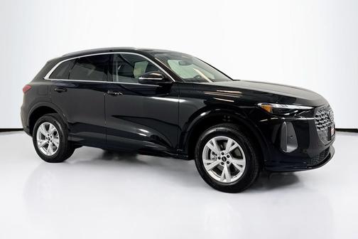 2025 Audi Q5 Premium TFSI quattro S tronic