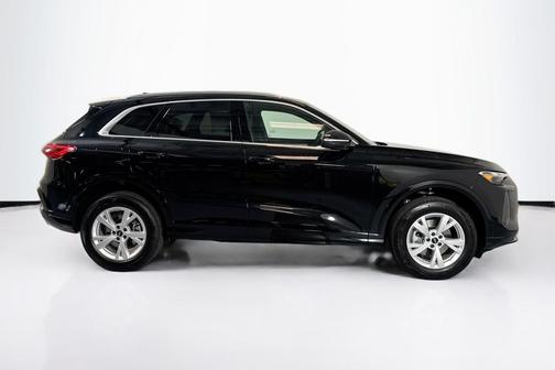 2025 Audi Q5 Premium TFSI quattro S tronic
