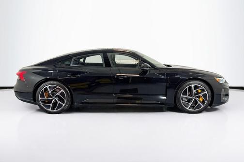 2024 Audi RS e-tron GT quattro